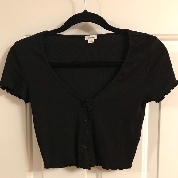 🍒3/$30 Garage Black Top - Picture 1 of 3